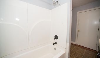 631 W 8th St, Bicknell, IN 47512
