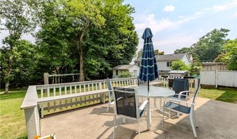 3 Ostend St, Johnston, RI 02919