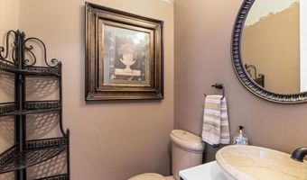 324 Meadowbrook Country Club Est, Ballwin, MO 63011