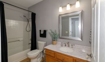 3009 Talaga Dr, Algonquin, IL 60102