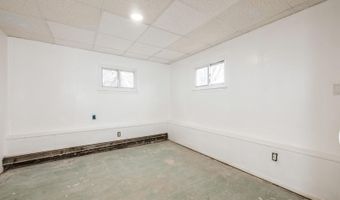 101 Monroe St, Amityville, NY 11701