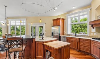 25173 Pin Oak Dr, Adel, IA 50003