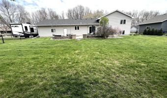 1234 Pinewood Ln, Aberdeen, SD 57401
