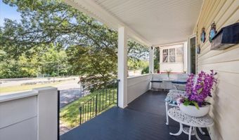 4 Park Heights Ave, Andover, NJ 07801