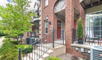225 W Oakbrook Dr, Ann Arbor, MI 48103