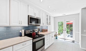 60 Thomas Sumter St, Beaufort, SC 29907