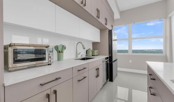 18011 Biscayne Blvd PH04, Aventura, FL 33160