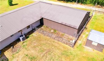 1886 Craven Rd, Baxley, GA 31513
