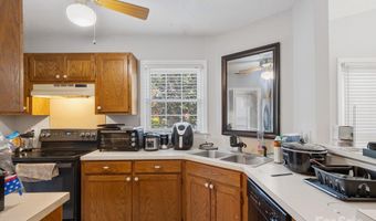 9435 Kings Falls Dr, Charlotte, NC 28210
