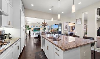 7051 Sitio Caliente, Carlsbad, CA 92009