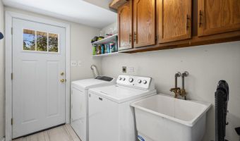 219 W Appletree Ln, Arlington Heights, IL 60004