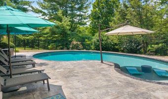 622 Golf Course Rd, Altoona, PA 16601