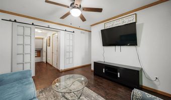 1050 Twilight Dr, North Liberty, IA 52317