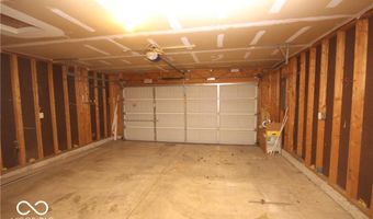 556 Hollowood Ln, Avon, IN 46123