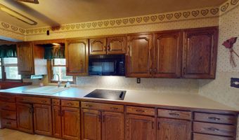 904 Clausen Ave, Albert Lea, MN 56007
