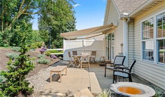 2800 Hartford Ln, Akron, OH 44312
