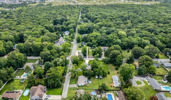 70 Sloop Creek Rd, Bayville, NJ 08721