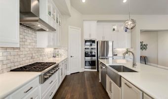 1040 Sugar Bars Dr, Lucas, TX 75002