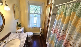 187 Dye Hill Rd, Hopkinton, RI 02832