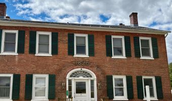 71 S Main St, Cambridge, VT 05444