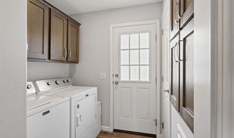 53 Greenlawn Dr, Danbury, CT 06810