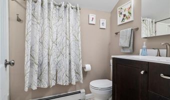 10 Roselawn Ave, North Smithfield, RI 02824