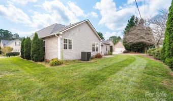 2 Thornwood Ct, Arden, NC 28704