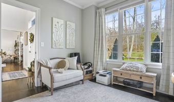 16 N Beech Tree Rd, Brookfield, CT 06804