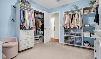 8 Eagle Dr, Bayville, NJ 08721
