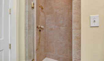 1611 Glenn Swetman St, Biloxi, MS 39530