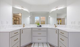 20870 YOSEMITE St NE, Aurora, OR 97002