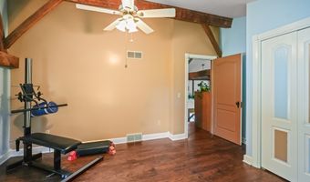 9056 Emerson Rd, Apple Creek, OH 44606