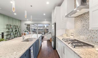 20379 CODMAN Dr, Ashburn, VA 20147