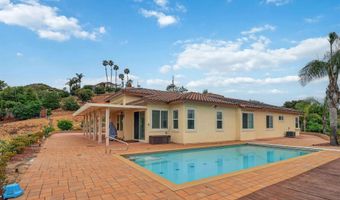 2387 Country Heights Rd, Escondido, CA 92026