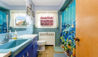 53 Hampton Ave, Auburn, ME 04210