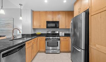 820 N POLLARD St 307, Arlington, VA 22203