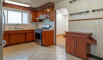 425 S Clarendon Ave, Addison, IL 60101