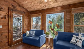 25 Crestwood Dr, Arden, NC 28704