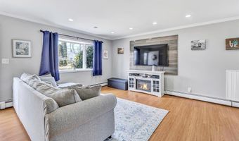 376 Folino Dr, Bridgeport, CT 06606