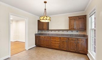 2345 S ROLFE St S, Arlington, VA 22202