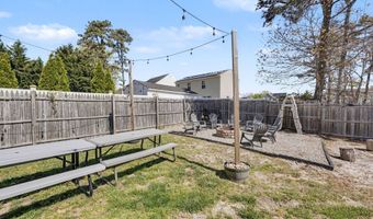 8 Avalon Ave, Barnegat, NJ 08005