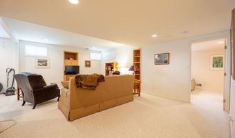 2222 Stonebridge Dr N, Ann Arbor, MI 48108