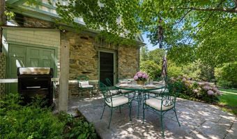 360 RUMSTICK Rd, Barrington, RI 02806