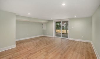 9038 LYKENS Ln, Philadelphia, PA 19128