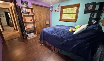 330 Fairview Dr, Aurora, NE 68818