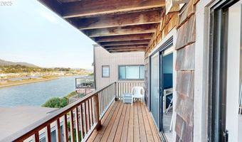 222 DEL NORTE Ln 18, Brookings, OR 97415