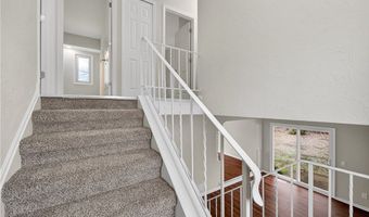 578 N Main St, Amherst, OH 44001