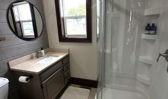 334 17th St, Ackley, IA 50601