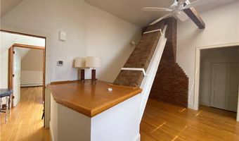 61 Ledge Rd J, Newport, RI 02840