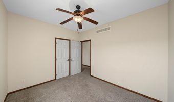 805 NW Reinhart Dr, Ankeny, IA 50023